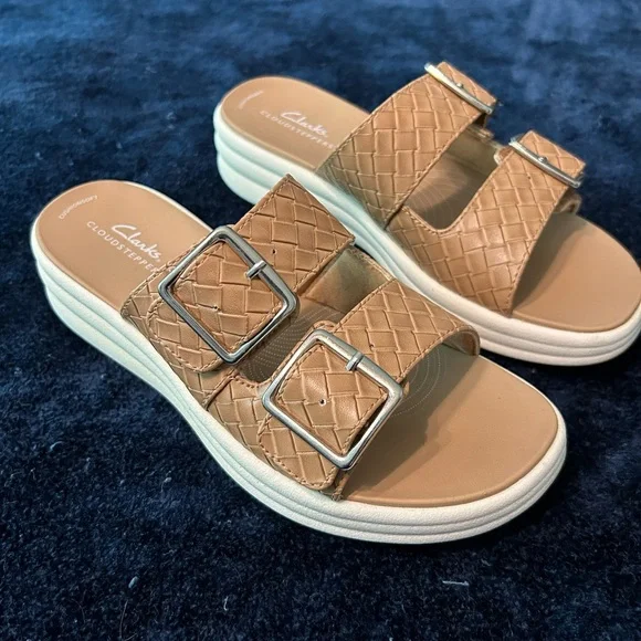 Clarks Tan Woven Slide Sandals - Picture 2 of 5